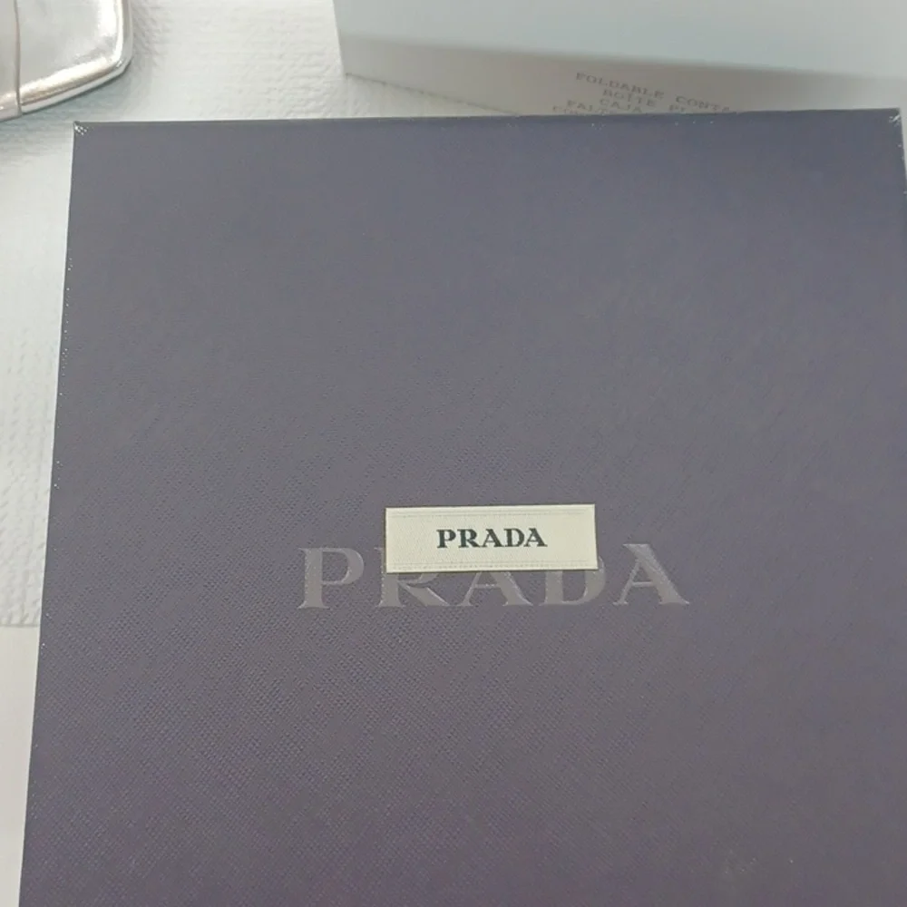 Prada Parfums Foldable Container